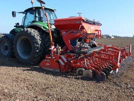 KUHN HR + Venta 1030 såkombination med Seedflex | TBS Maskinpower