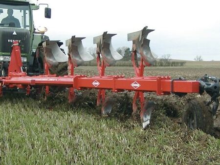 KUHN Multi-Master 153 AV plov, frontmonterede Multi-Master vendeplov fås i 2, 3 og 4 furer | TBS Maskinpower